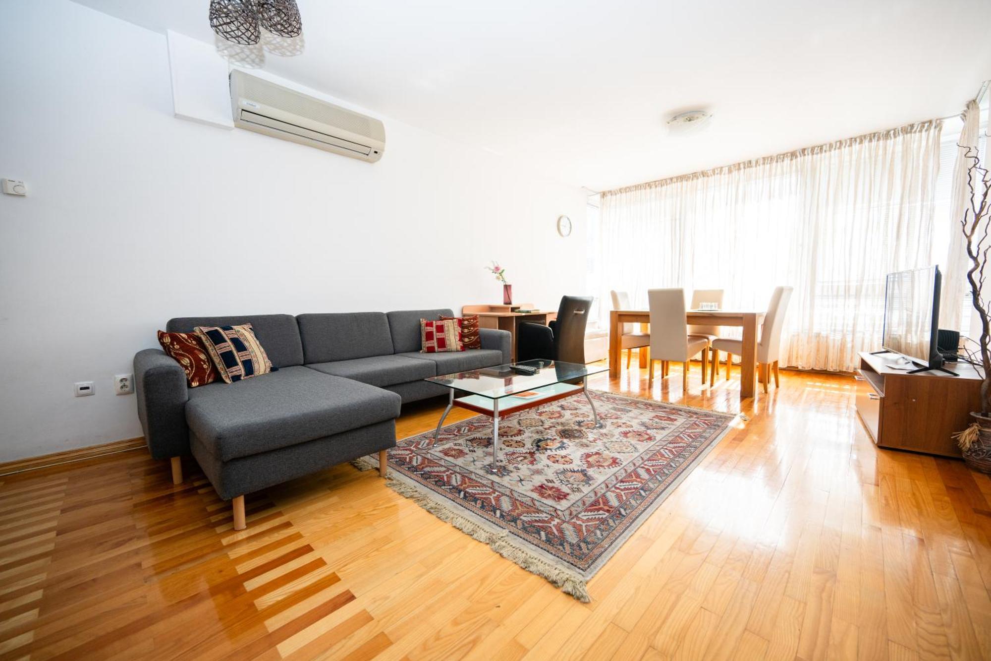 Modern 2Bdr Apartment In The Center- Free Parking Sarajevo Eksteriør bilde